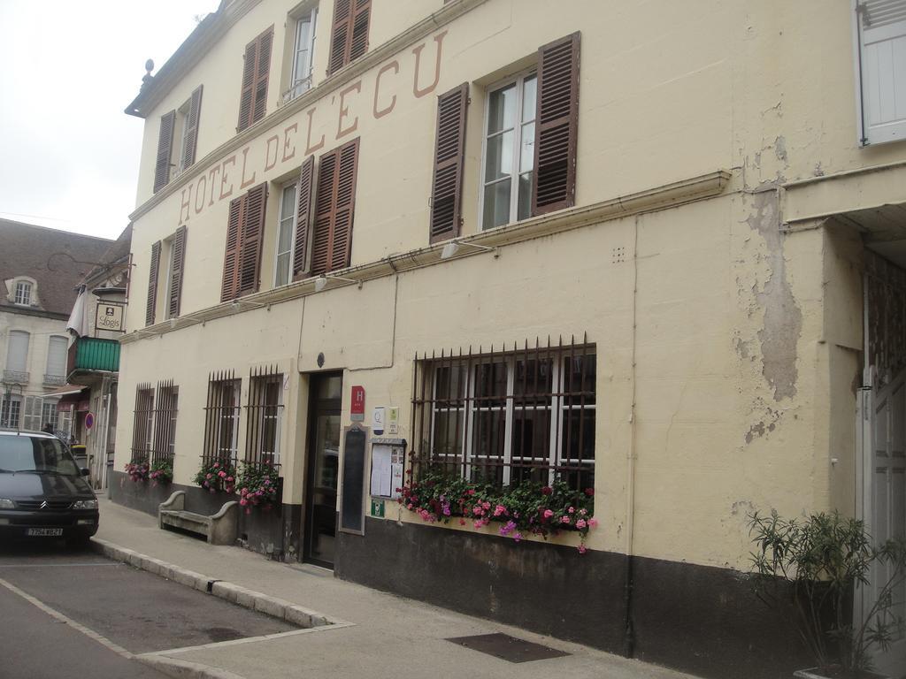Hotel L' Ecu Montbard Værelse billede